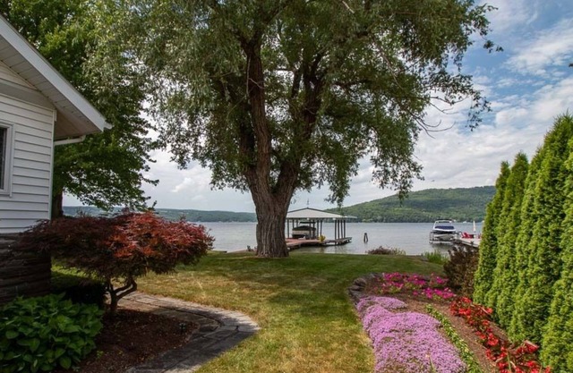 Fairhaven Main House: Stunning Views of The Bluff on Keuka Lake!