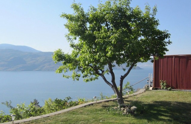 Red Haven Retreat - SPECTACULAR LAKEVIEWS und riesige Decks - Fairhaven Suite (Lower Level Suite)