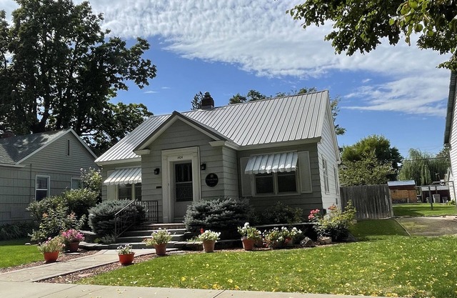 “Fairview Haven,” built in 1937 is a very cozy space.