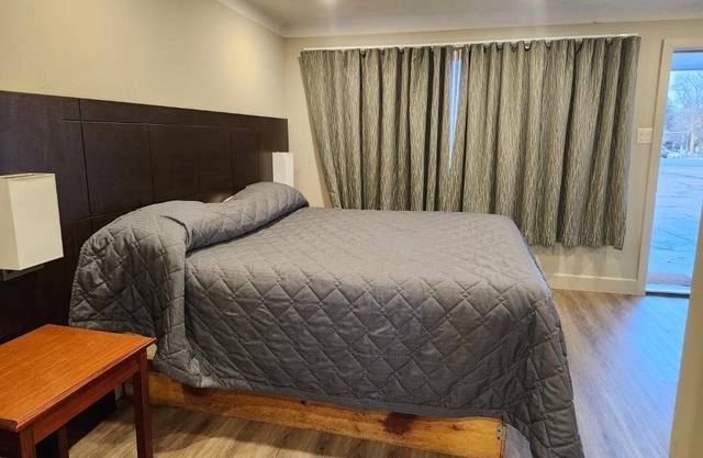 Fairway Inn & Suites