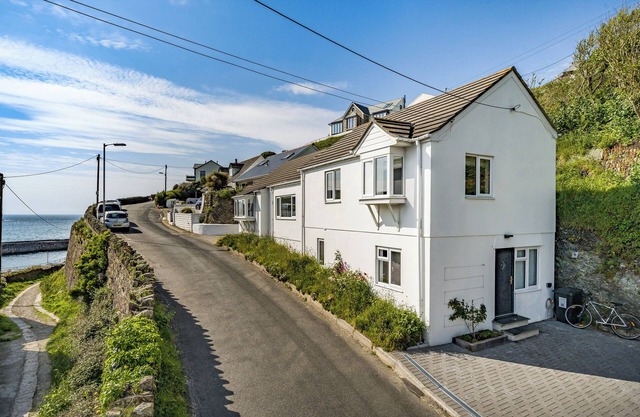 FAIRWINDS, family friendly, country holiday cottage in Portreath