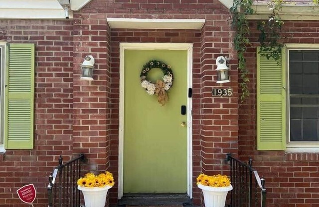 Fairytale Cottage 6 mins To Downtown!