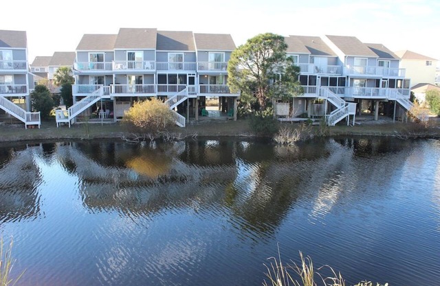 Lower Summer 2025 Rates for Open Days! 2 BR/2.5 BA w/LOFT - Screen Porch