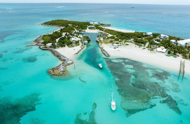 3 Private Beaches | Boats Included | Infinity Pool | 20 Acres | Golf Carts