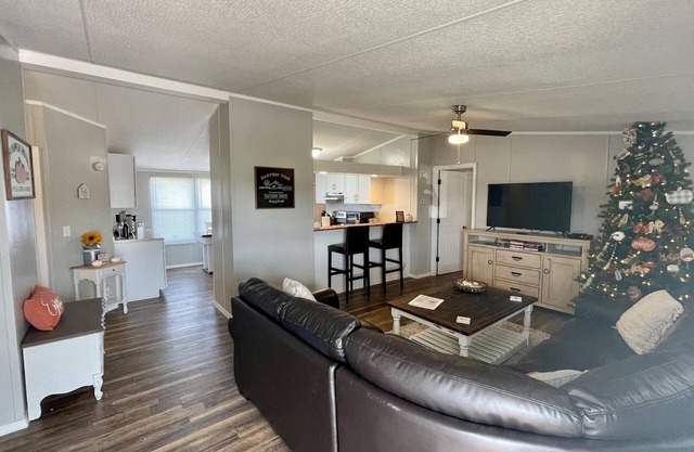"Fall in Love" Retreat less than 10 minutes from Lake Texoma and Choctaw Casino