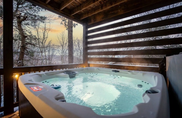 Fall In Shenandoah! King Beds-Sauna-Hot Tub!