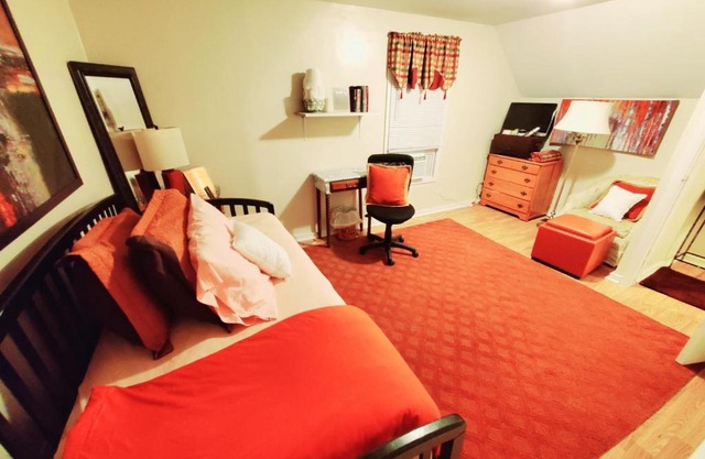 Fall Room 3min From Yale, And Other Colleges