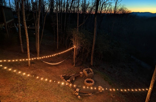 Fall Special/ Legends Lookout Lodge/NEW CABIN/Family Friendly