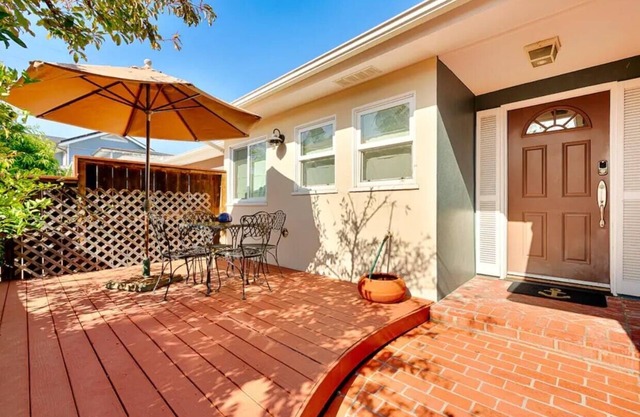 Open July 4th!/Walk to Beach/Parking/Pet Friendly