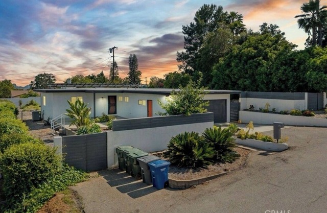 Fallbrook Oasis - Family and dog retreat