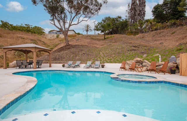 Fallbrook's Finest Hideaway Casa - Pool, Game Rm