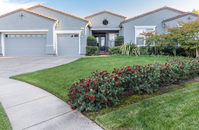 Fallen Leaf - A Spacious Family Home!