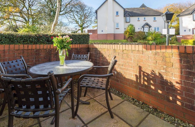Family 2-Bed House | Countryside Resort | Sleeps 6