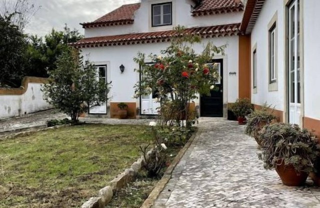 Family and Pet Friendly Home w Pool, Hottub, Outdoor Kitchen/Shower, BBQ, & More