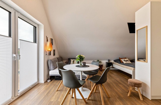 Ferienwohnung "Studio 6 Parkside Apartments" mit Balkon und WLAN