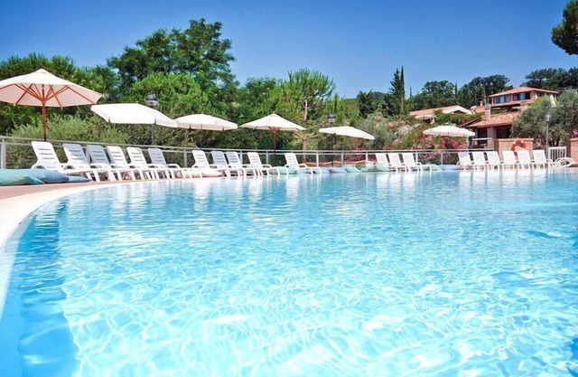 Familienwohnung in Guardistallo mit Pool