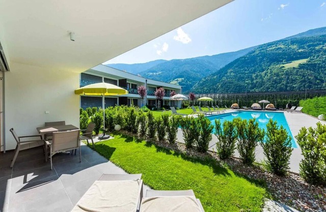 Familienappartement mit Poolblick
