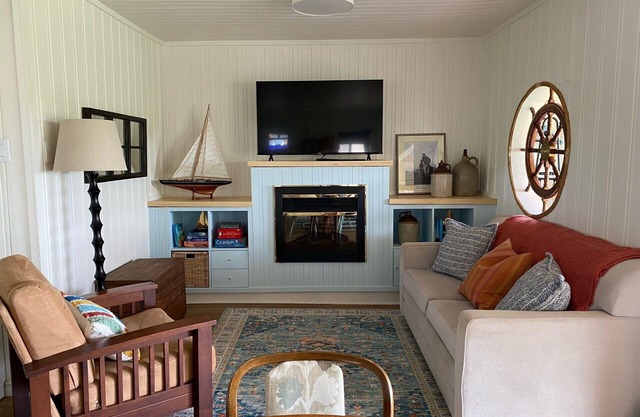 Family Beach Getaway — Steps from Parlee Beach!