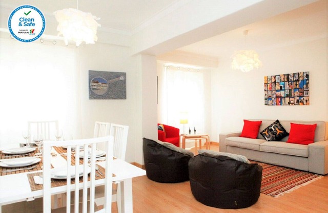 Familie und zentrale Wohnung in São Pedro do Estoril