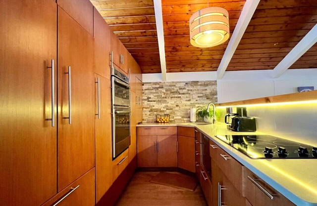 Family & dog friendly ski chalet with fire pit