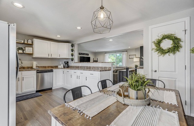 Family Friendly Getaway | 4BR-Playset-Trampoline