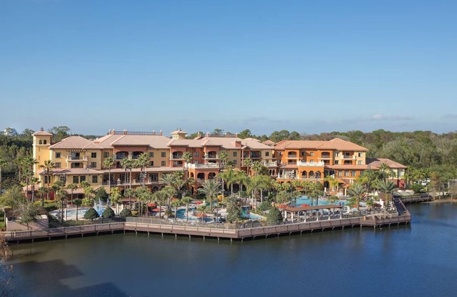 Family Friendly 2BD Suite at Beautiful Orlando Resort!