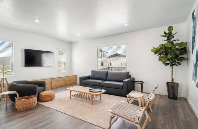 Family-Friendly 3-Story Home Sleeps 8