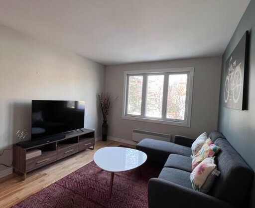 Family-Friendly 3BR Home with Backyard