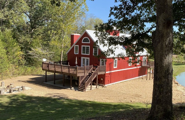 Familienfreundliche Lodge mit 6 Schlafzimmern; Eine restaurierte Scheune auf 70 Morgen