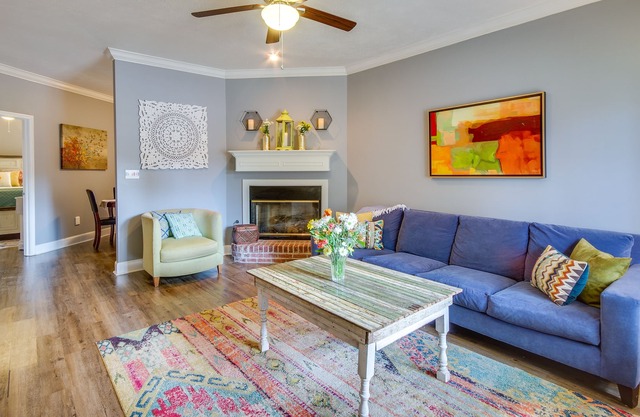 Family-Friendly Brandon Home: Fireplace & Patio!