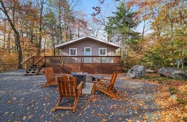 Family Friendly Cabin I Firepit+Hot Tub I Poconos