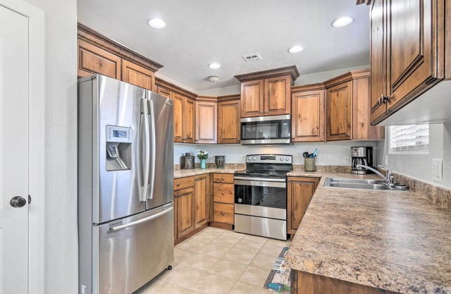 NEW! Family-Friendly Cedar City Home ~ 3 Mi to SUU