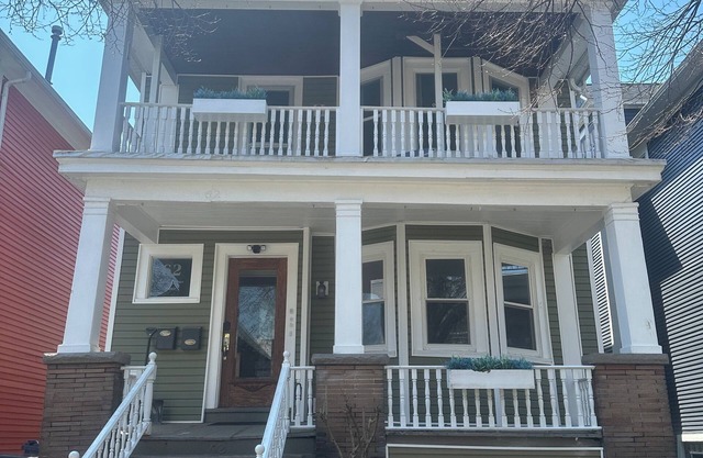 Family Friendly Chic 3 Bedroom Centrally Located in Buffalo NY