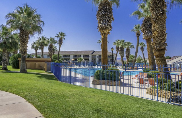 Family Friendly Condo w/ Shared Pools & Amenities