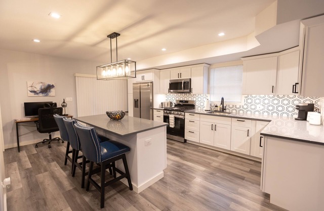 Family Friendly Cottage for 8 with Arcade Games!!