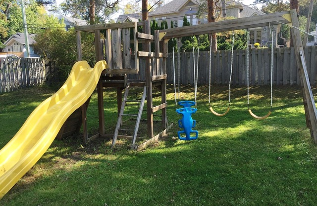 Familienfreundliches Ferienhaus am Lake Simcoe mit privatem Zugang zum Strand
