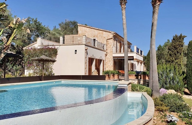 Familienfreundliche Traum-Finca mit Infinity Pool, großem Garten, Terrasse, WLAN