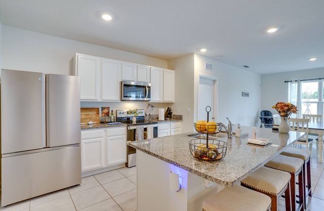 Family-Friendly Eagle Lake Home, 7 Mi to Legoland!