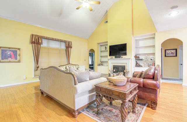Family-Friendly Gem w/Home Office in Memphis