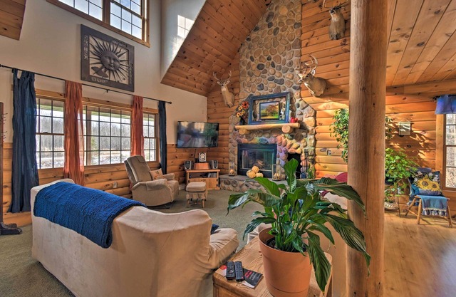 Family-Friendly Gresham Getaway w/ Game Room!