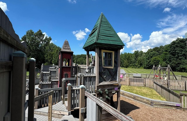 Family Friendly House <10 min to SPAC Racino, Downtown Saratoga. Spring on site
