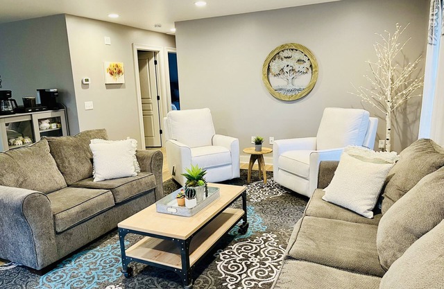 Family friendly house close to college campuses, hiking, Massanutten, and more.