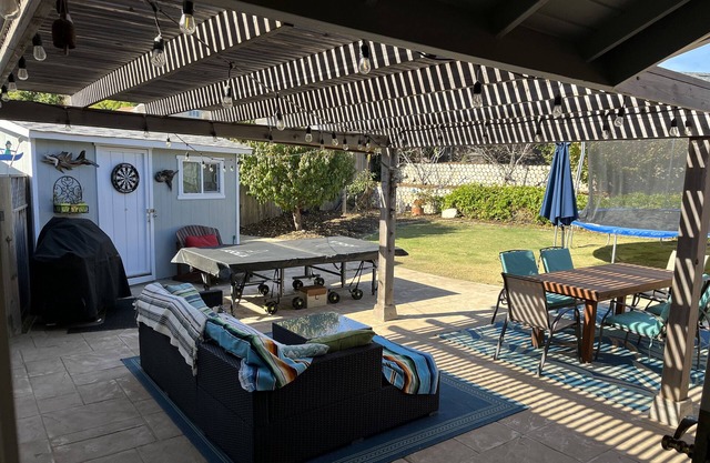 Family Friendly Home - Large Backyard, Close to Beach, Restaurants, Shops, etc.