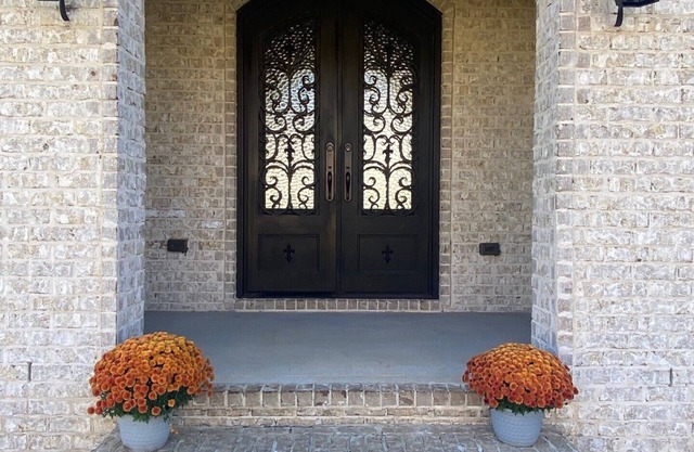 Family friendly home located near Auburn University campus.