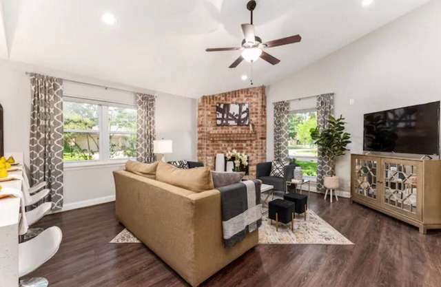 Family-Friendly Home Near Great Southwest Equestrian Center – Horse Show Special