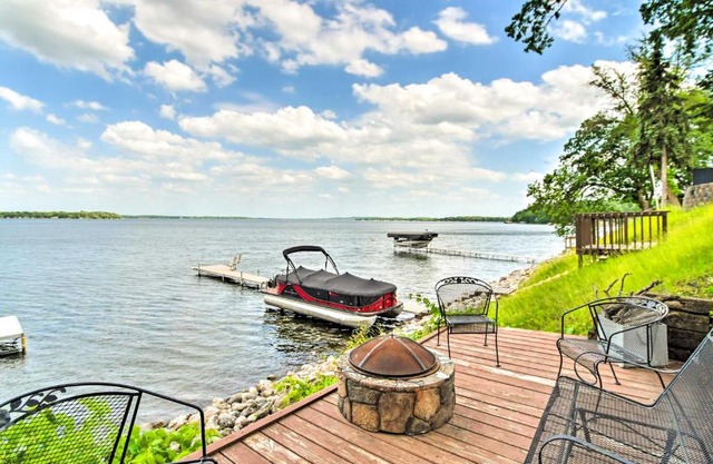 Family-Friendly Home on Pelican Lake with Fire Pit