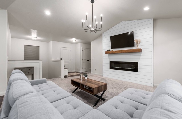 Family Friendly Home w/ Home Theatre in Beautiful Heber Valley