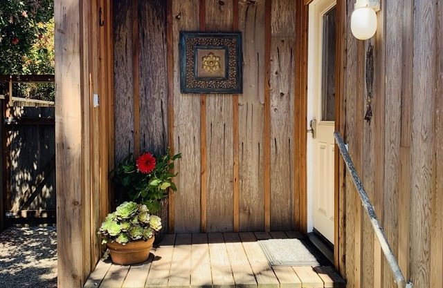 Family Friendly house close to the beach!