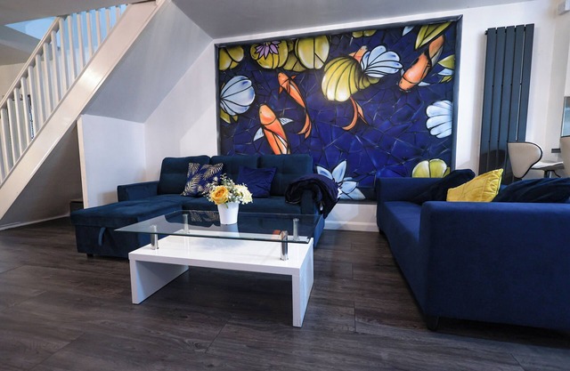 Family-Friendly House in The Heart Of Brick Lane, Sleeps 7!