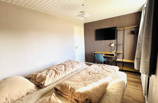 Familienfreundliches Haus mit 6 Zimmern & Terrasse – Nähe Blåvand & Varde
